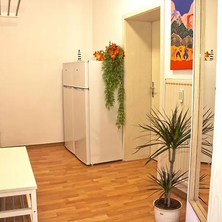Ara Monteursunterkunft, Ferienwohnung Halle Διαμέρισμα *